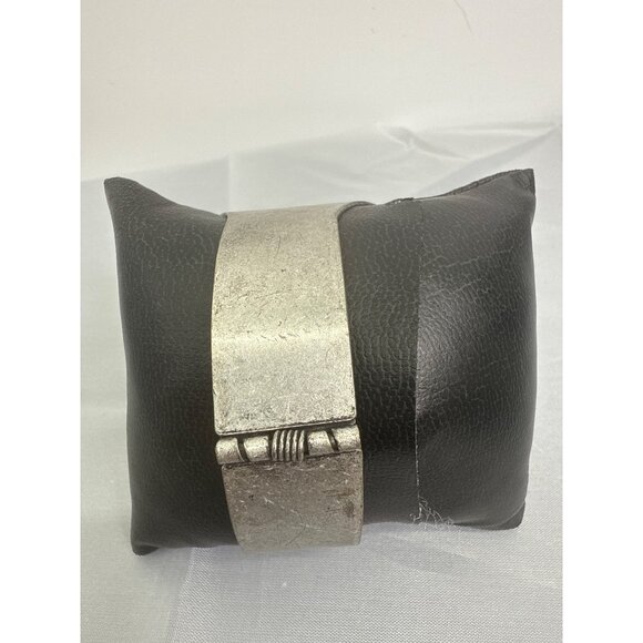 Wide Antique Silver Tone Leaf Cut-Out Cuff Bracelet - Picture 4 of 5